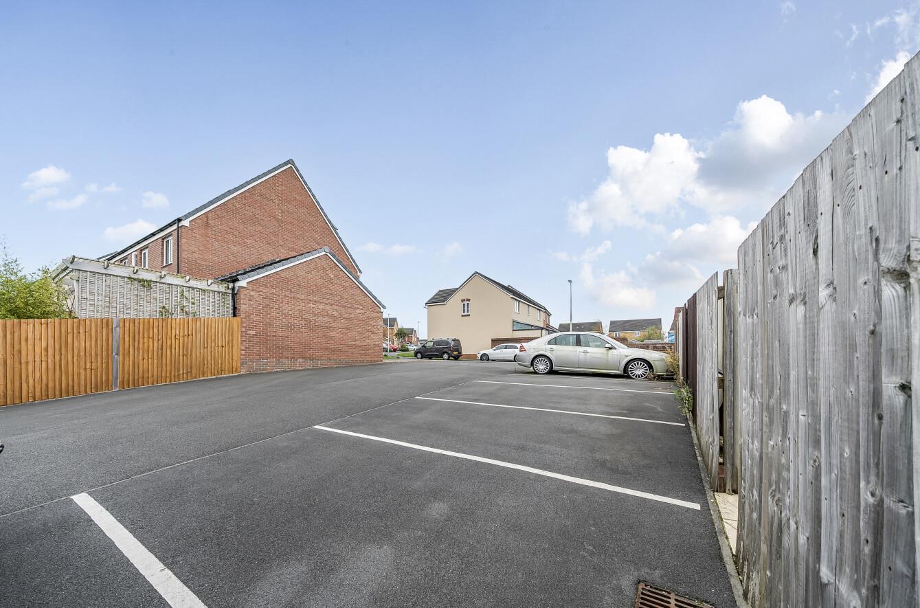 Ty Canol, Carway, Kidwelly, SA17 4HZ